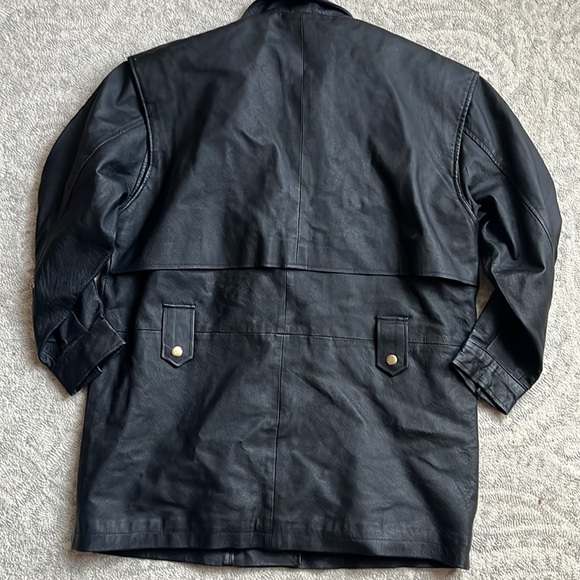 WOMAN’S Vintage Black Leather Jacket Size Medium - Picture 6 of 6